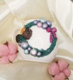 Kruzhka "rozhdestvenskiy venok" Polymer World shop Изделия из полимерной глины с частичкой моей души Автор: Бронислава Коновалова г. Новосибирск Магазин: https://marketcraft.ru/store/polymer-world-shop