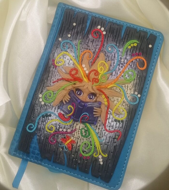 bloknot "mir skazok" Polymer World shop Изделия из полимерной глины с частичкой моей души Автор: Бронислава Коновалова г. Новосибирск Магазин: https://marketcraft.ru/store/polymer-world-shop