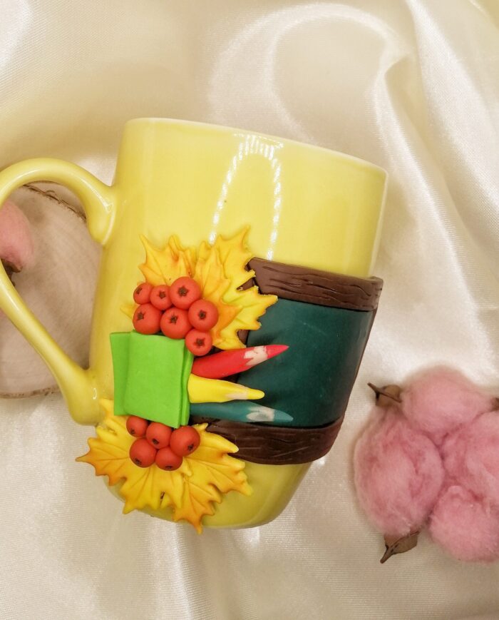 kruzhka "shkolnaya pora" Polymer World shop Изделия из полимерной глины с частичкой моей души Автор: Бронислава Коновалова г. Новосибирск Магазин: https://marketcraft.ru/store/polymer-world-shop