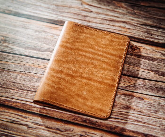 SoseDKrafT,Эксклюзивные изделия из натуральной кожи ручной работы. Мы с удовольствием воплотим Ваши самые смелые идеи в изделиях из кожи. Вместе с Вами мы создадим изделие, которое будет только у Вас!https://marketcraft.ru/store/sosedkraft