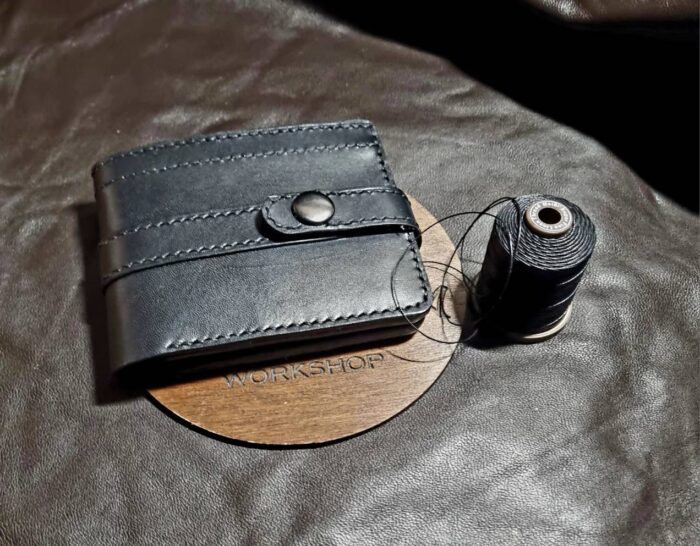 Bifold wallet "Classic" Chernyshev`A WORKSHOP Изделия из кожи ручной работы, сделано с душой Автор: Чернышёв Андрей, г. Смоленск Магазин: https://marketcraft.ru/Chernyshev`A
