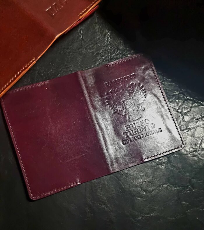 Passport cover "Classic" Chernyshev`A WORKSHOP Изделия из кожи ручной работы, сделано с душой Автор: Чернышёв Андрей, г. Смоленск Магазин: https://marketcraft.ru/Chernyshev`A