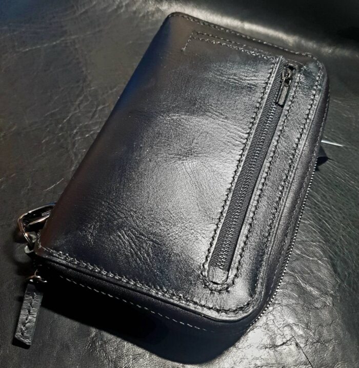 Zipper wallet "Big" Chernyshev`A WORKSHOP Изделия из кожи ручной работы, сделано с душой Автор: Чернышёв Андрей, г. Смоленск Магазин: https://marketcraft.ru/Chernyshev`A