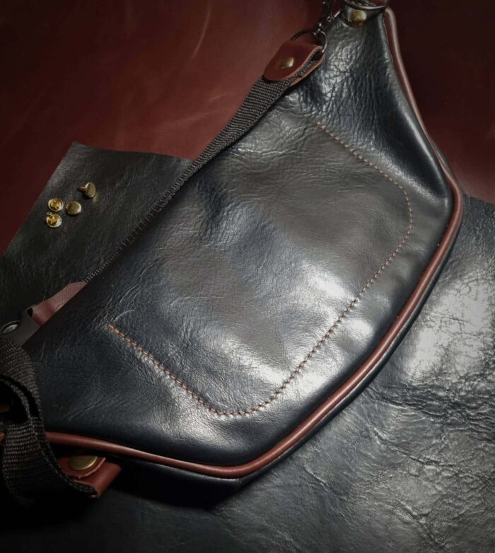 Sling bag Chernyshev`A WORKSHOP Изделия из кожи ручной работы, сделано с душой Автор: Чернышёв Андрей, г. Смоленск Магазин: https://marketcraft.ru/Chernyshev`A
