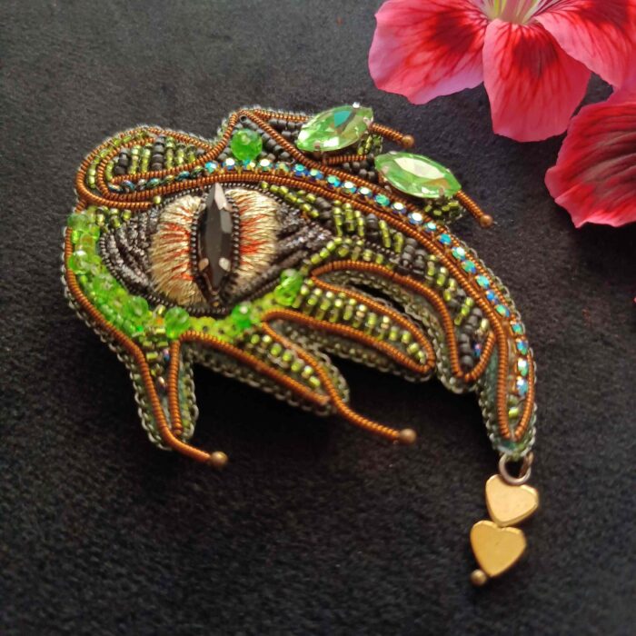 Dragon's Eye Brooch Brosh_from_Lady_Si Бижутерия и аксессуары ручной работы из бисера и натуральных камней Автор: Стёпкина Ирина, г. Краснодар