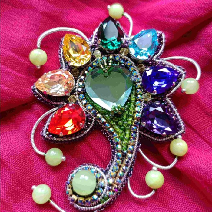 Seven-color brooch Brosh_from_Lady_Si Бижутерия и аксессуары ручной работы из бисера и натуральных камней Автор: Стёпкина Ирина, г. Краснодар