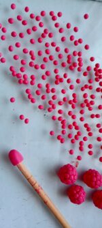 ягодка малинка -браслет — изображение 8