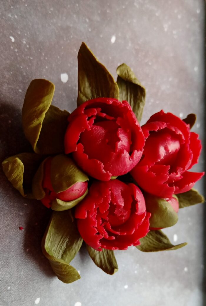 брошь с пионами — изображение 2