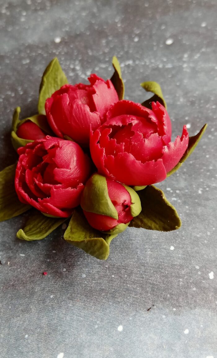 брошь с пионами — изображение 3