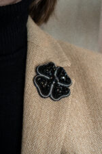 Брошь Клевер черный (на заказ) — изображение 6