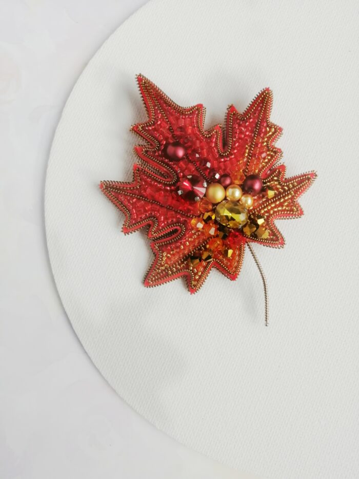 Брошь Кленовый лист — изображение 5