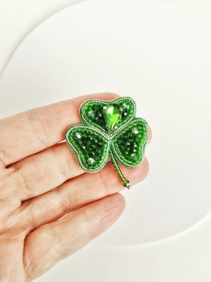 Брошь-малышка клевер трехлистный — изображение 6