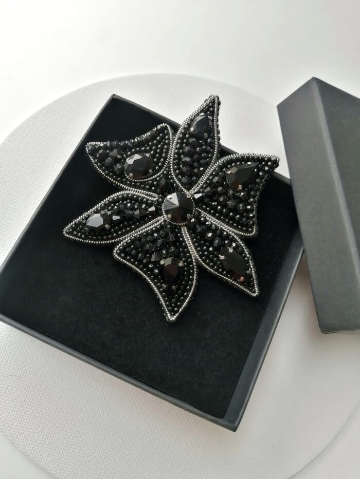 Брошь Цветок ассиметричный — изображение 3