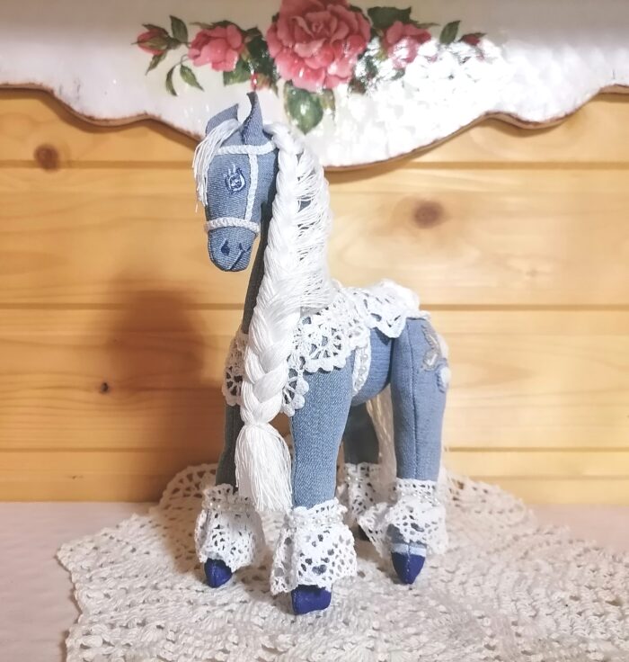 Джинсовая лошадка - символ 2026 года — изображение 2