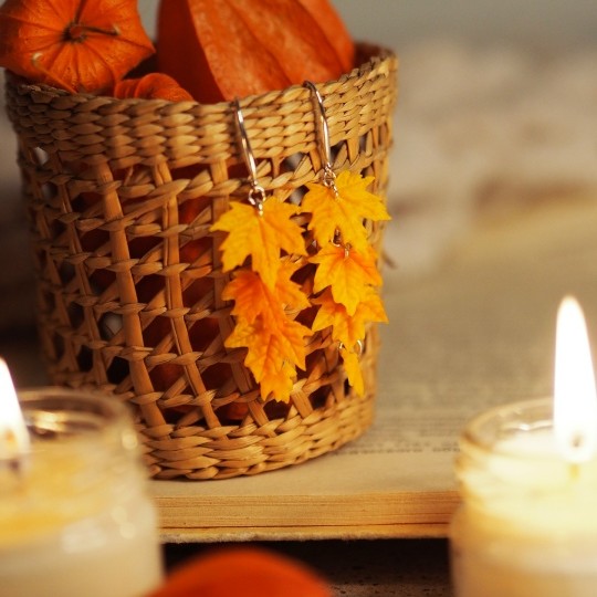 1 квадрат Серьги с кленовыми листьями — изображение 1