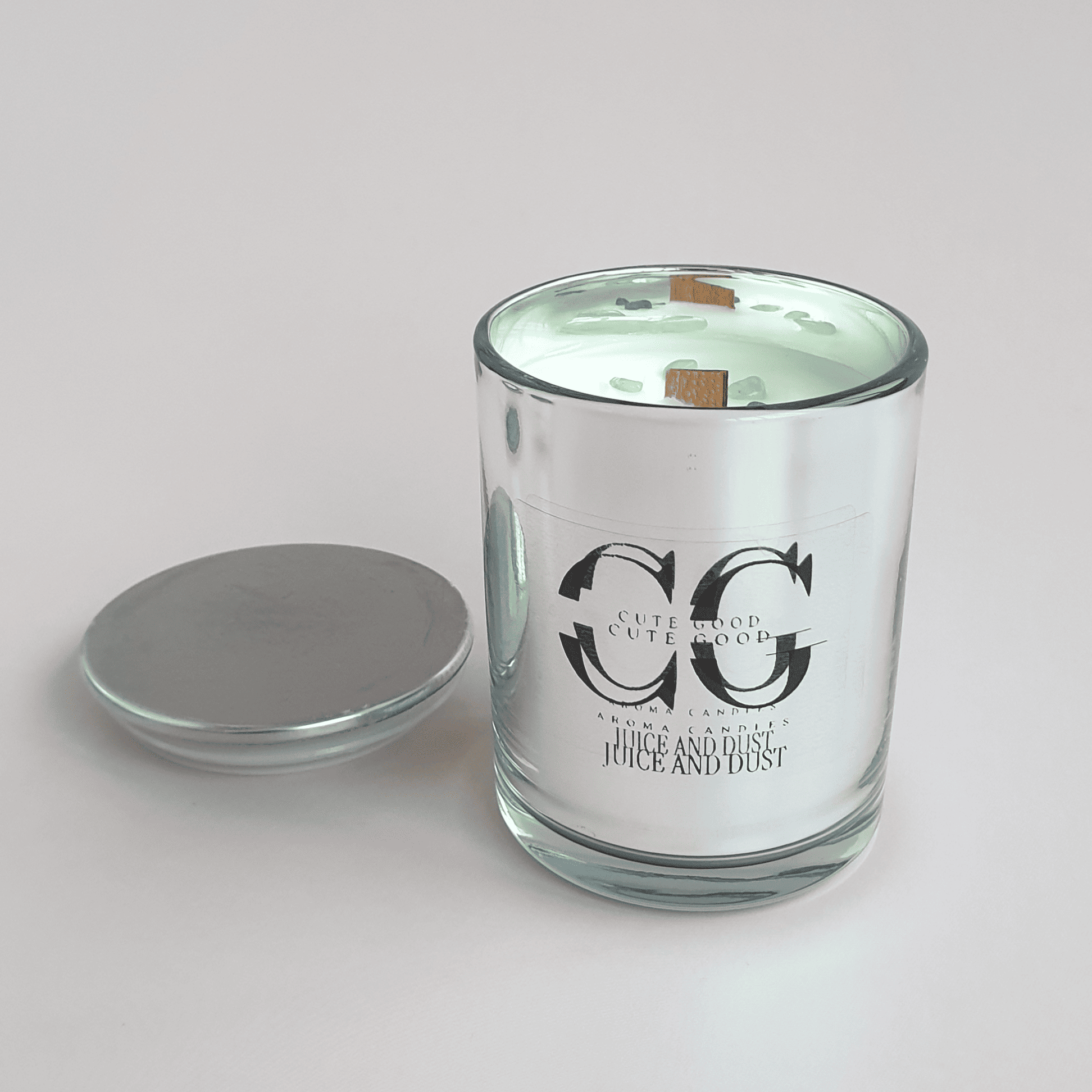 20251109_141844-fotor-2025112415231 Ароматическая свеча “Открытие Дорог” — Можжевельник и Дым, нефрит, 220 мл — изображение 1