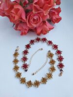 Браслет из бисера и бусин