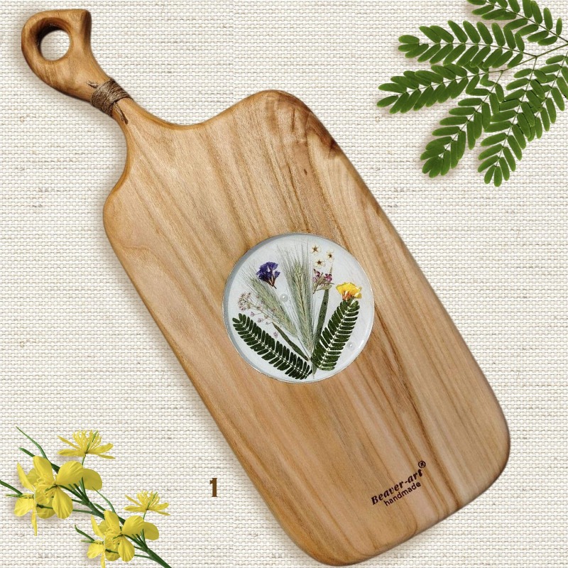 5-43х17-31-2900 (1) Доска из крымского кипариса с декором — изображение 1