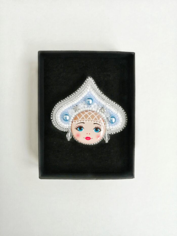 Брошь Снегурочка — изображение 3