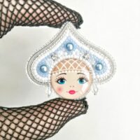 Брошь Снегурочка