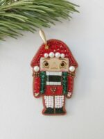 Брошь Щелкунчик