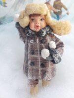 Ватная игрушка "Мальчик со снежками" Интерьерная декоративная игрушка, елочное украшение