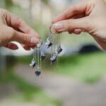 Серьги с бабочками и декоративными цепочками Изящное украшение, в котором сочетается нежность природного мотива и современный дизайн. Серьги ручной работы выполнены из качественной полимерной глины с тщательной проработкой деталей.