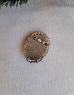 Брошь ручной работы с вышивкой — изображение 2