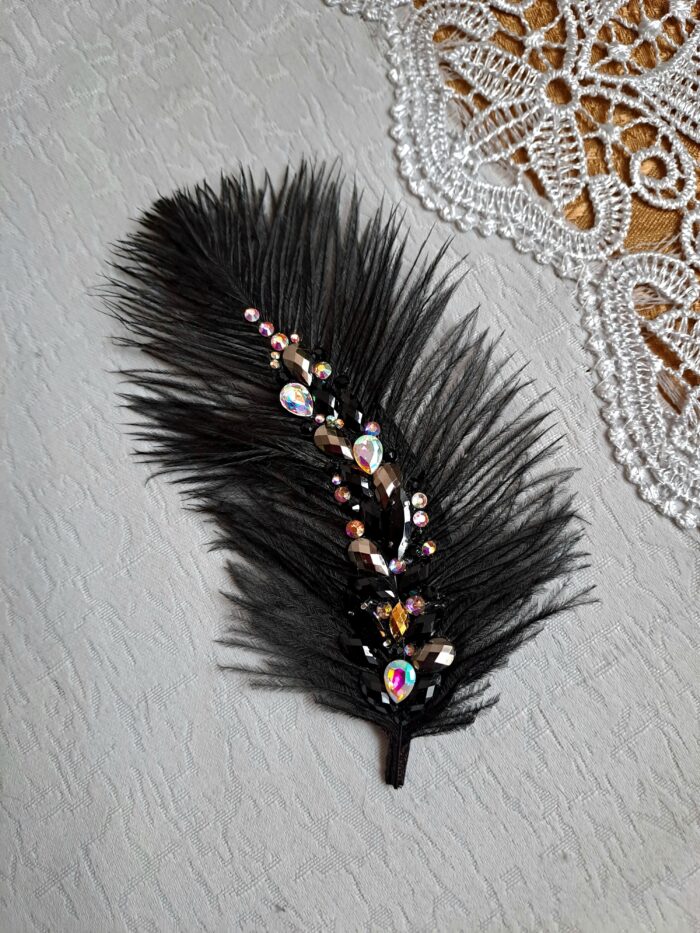 Брошь перо страуса с камнями — изображение 5