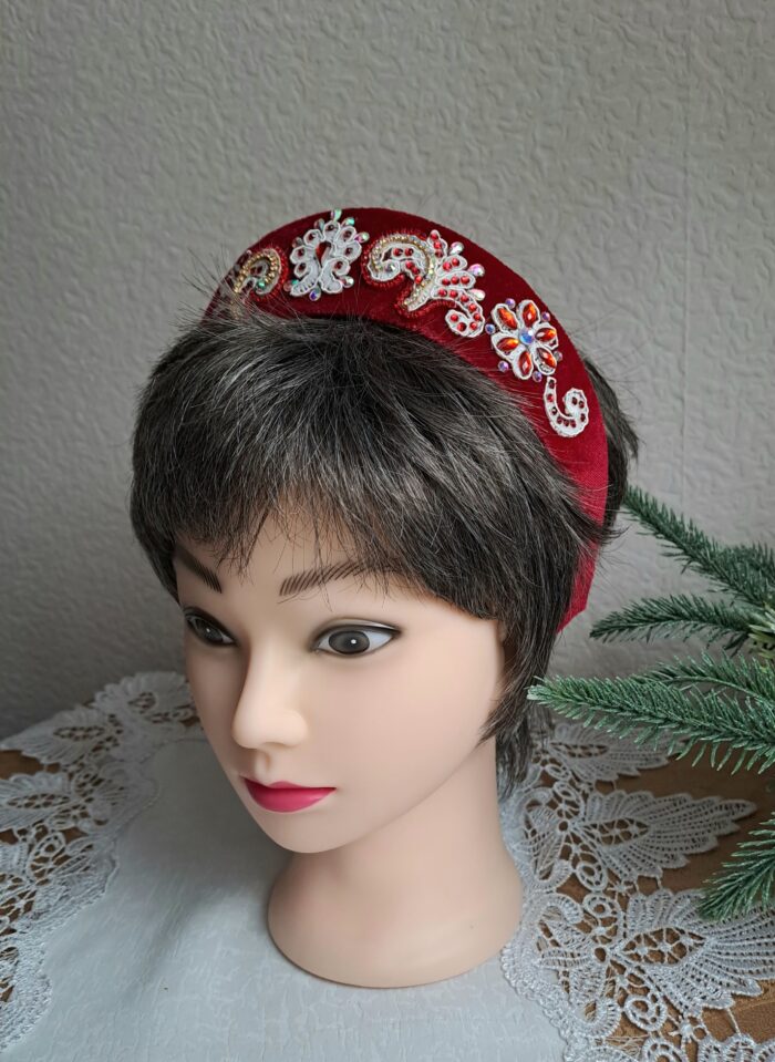 Кокошник ручной работы из бархата, венец в русском стиле — изображение 9