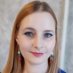 Испокон веков ландыш ассоциировался с чистотой, нежностью, верностью, любовью и самыми возвышенными чувствами. Изящные, очень нежные, невесомые и комфортные в носке удлиненные серьги с цветочками ландышей просто созданы для весеннего настроения.