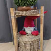 Столик из лозы