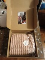 Шапка с отворотом зимняя, женская, крючком крупной вязкой — изображение 2