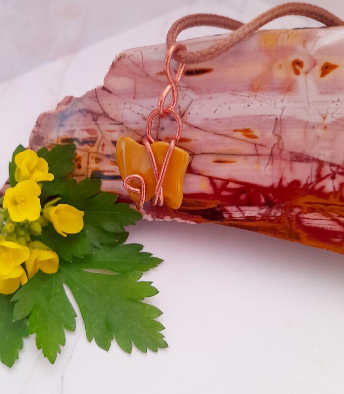 Кулон "Бабочка" с яшмой мукаит — изображение 2