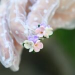 Серьги с тремя цветочками сирени ручной работы из полимерной глины - это уникальное украшение, которое привлечет внимание своей красотой и оригинальностью.