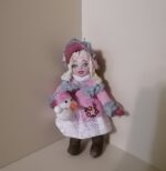 Барышня со снеговичком