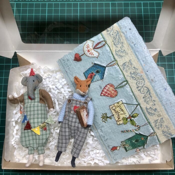 Бумага ручного литья и ее производные (открытки, визитки, карточки, бумага с сухоцветами и семенами ) — изображение 13