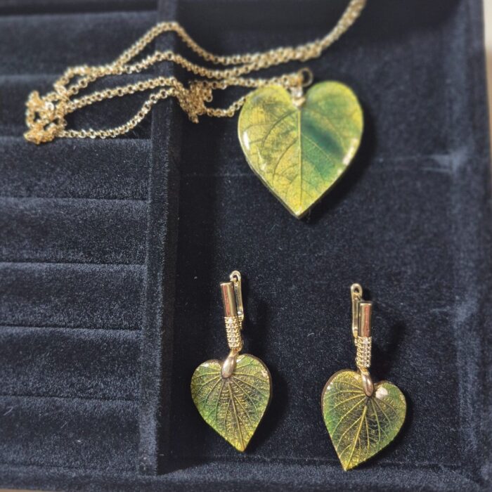 Украшения из эпоксидной смолы — изображение 4