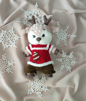 lU96By6ol_YYpPV_lGR1-jLGNGkdSdPsOQXB18Mr14i-BGzKCRrepM0ArMDji4AyZHSiuVmagg5za-gBc9xg-PR9 Вязаный «Олененок»