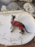 Броши кошки на черном фоне — изображение 11