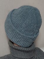 Вязаная шапка с отворотом — изображение 8