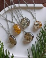 Кулоны с лишайниками