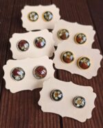 Сережки-гвоздики с земляникой