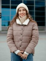 Шапка с отворотом зимняя, женская, крючком крупной вязкой — изображение 21