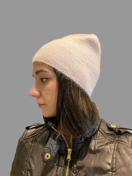 zfDGE1ht2jkFG8oxkGzqOLxFHlttUEZ_64dW0j2mE05V2iMQv-SRUPlTek5j-s8jeJ12qls-vIwCSX9YQXGezaah Шапочка бини из пуха норки — изображение 1