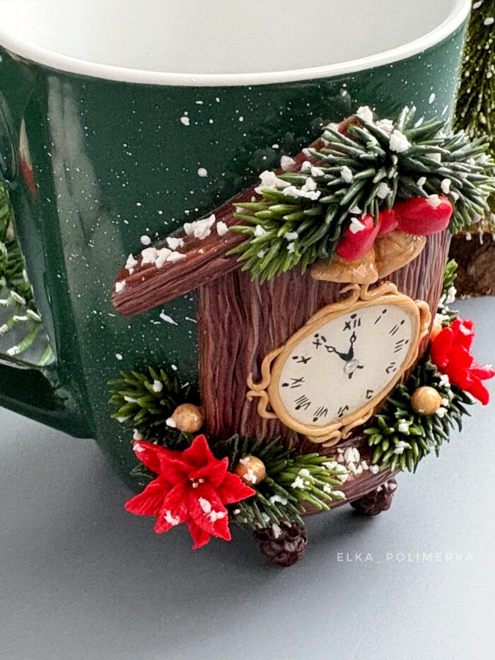 Кружка с декором из полимерной глины «Новогодние куранты» — изображение 2