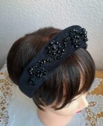 Кокошник ручной работы из чёрной экозамши с декором, на ободке — изображение 2