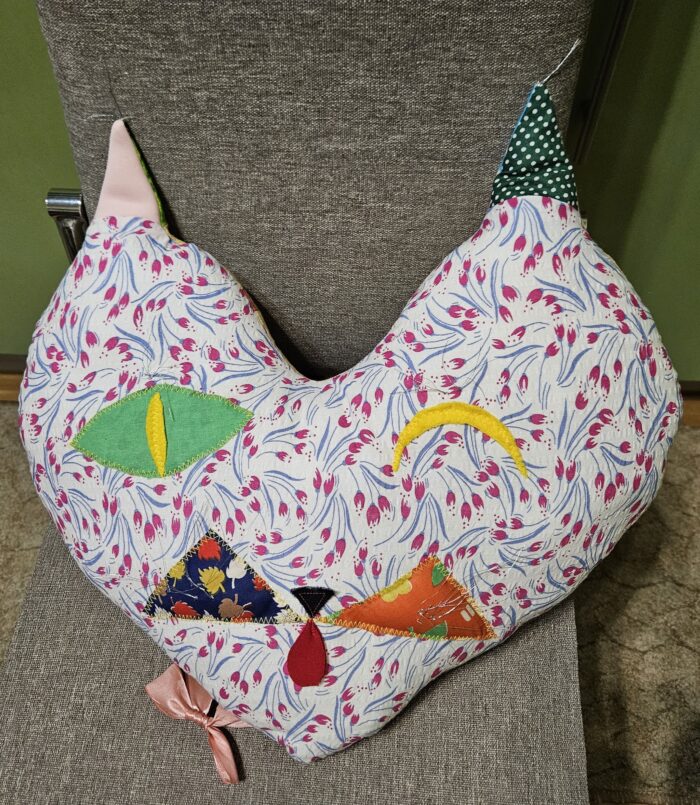 Декоративные миниподушки-антистресс пэчворк и вязание — изображение 24