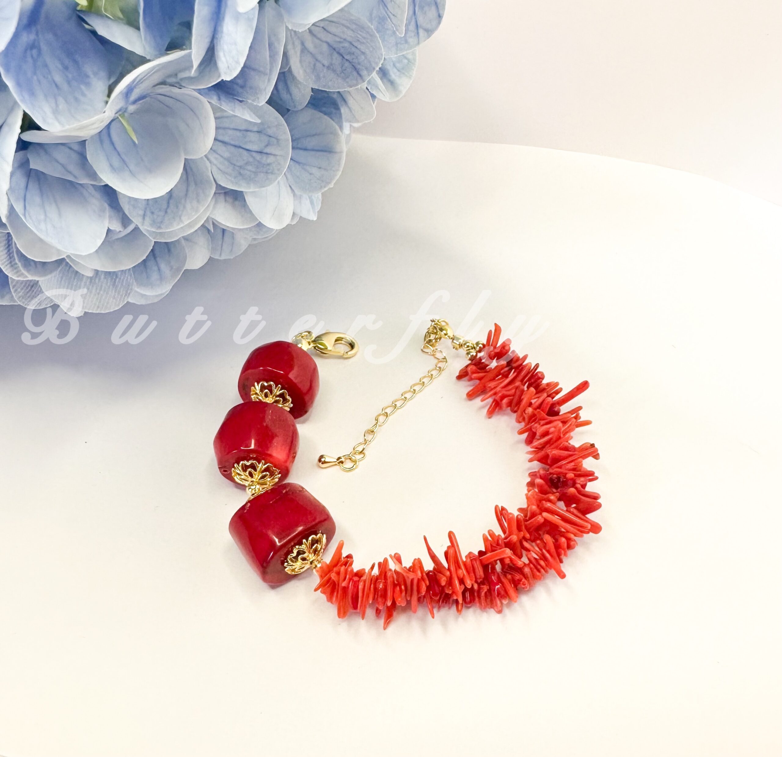 8D334DF4-C7E9-4985-A057-F9C965126F24 Браслет из кораллов — изображение 1