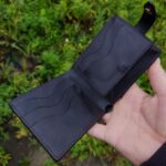 Кожаный бифолд STEADFAST Craft. Надежный спутник на годы — изображение 2